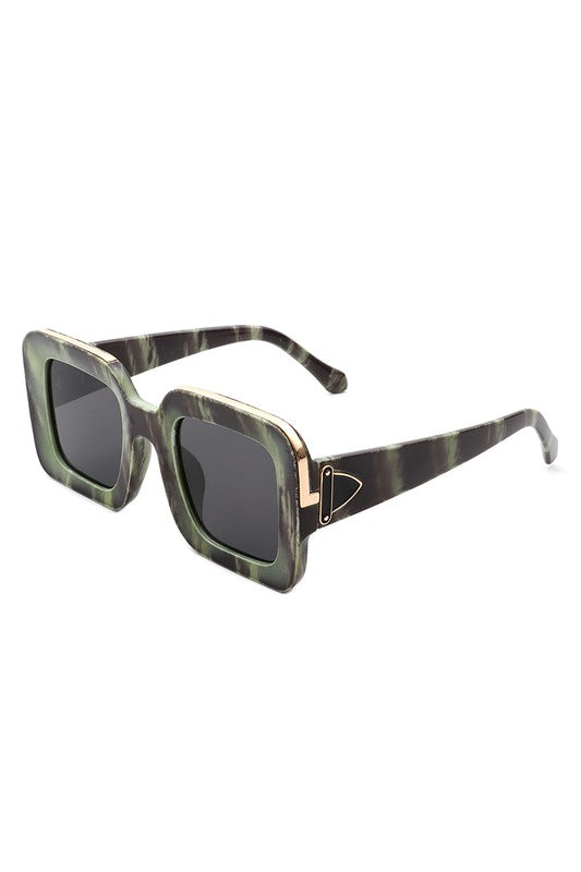 SQUARE MODERN CHIC SUNGLASSES